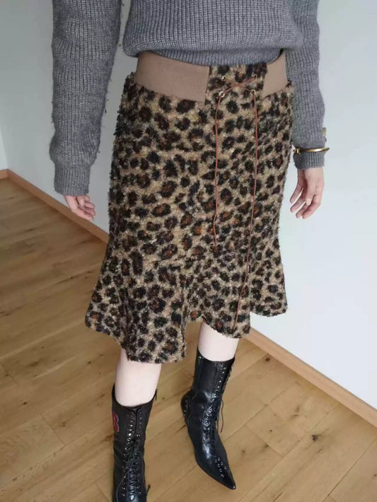 LEOPARD PRINT KNIT MIDI RUFFLE HEM SKIRT