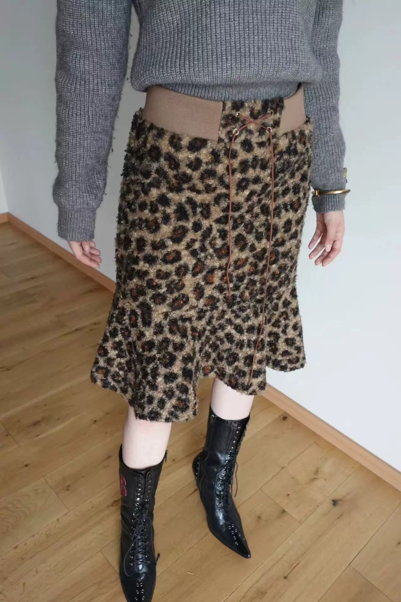 LEOPARD PRINT KNIT MIDI RUFFLE HEM SKIRT